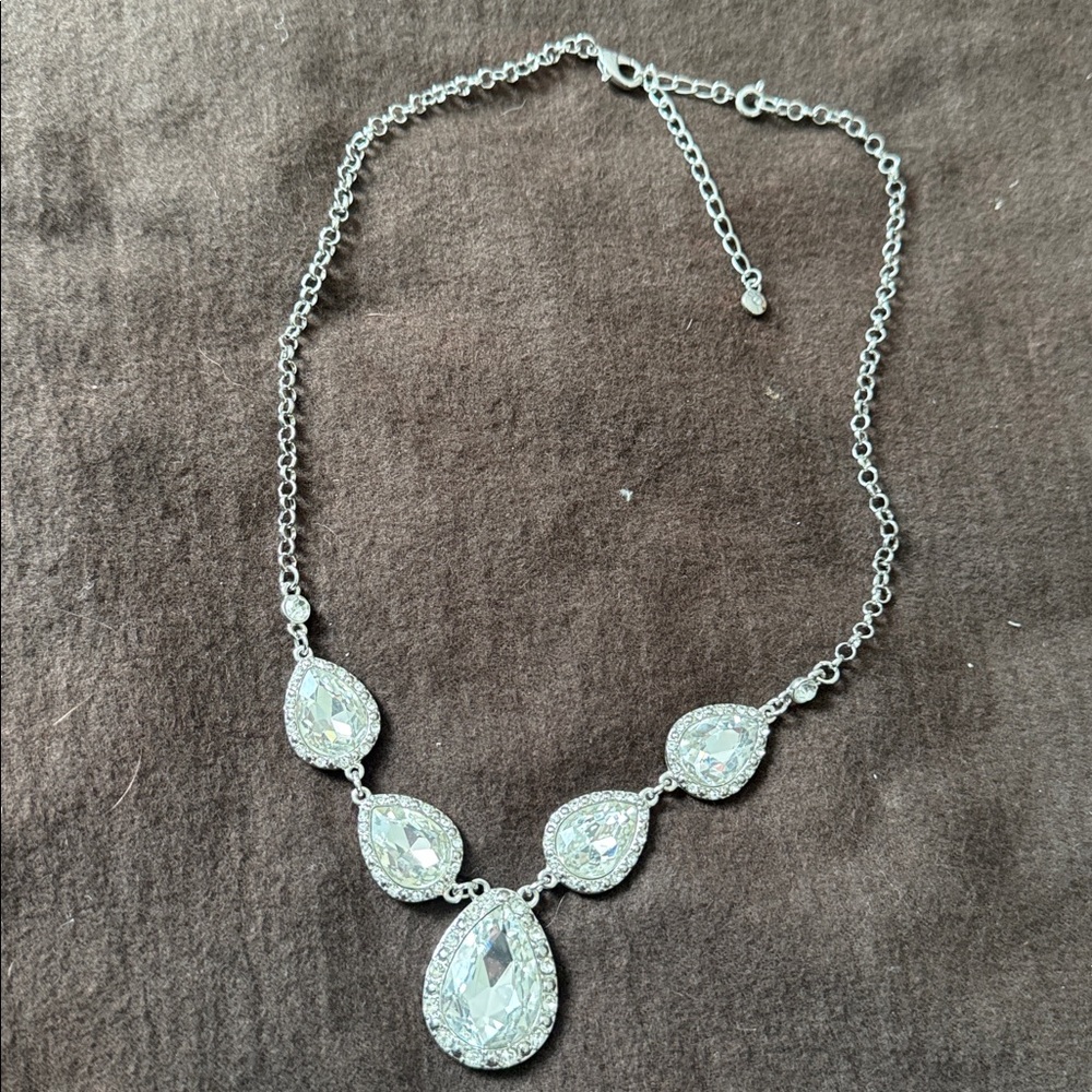 Silver Crystal Teardrop Necklace - Elegant Women's Jewelry